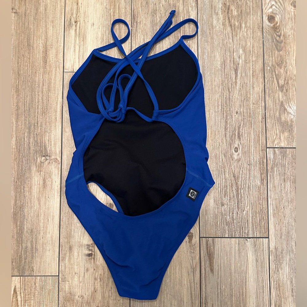 Jolyn “Dayno” swimsuit - Picture 2 of 4